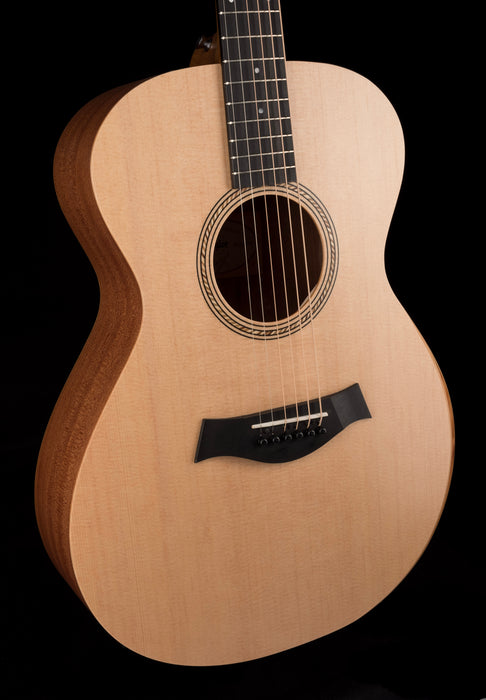 Taylor Academy 12e Left-Handed Acoustic Electric Guitar WIth Gig Bag