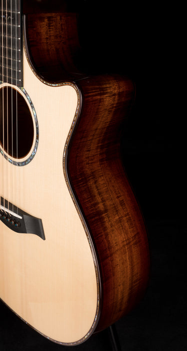 Taylor Custom Grand Auditorium Adirondack Spruce and Cocobolo Natural With Case