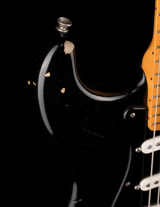 Pre-Owned Fender Custom Shop David Gilmour Stratocaster Relic Black over 3-Tone Sunburst