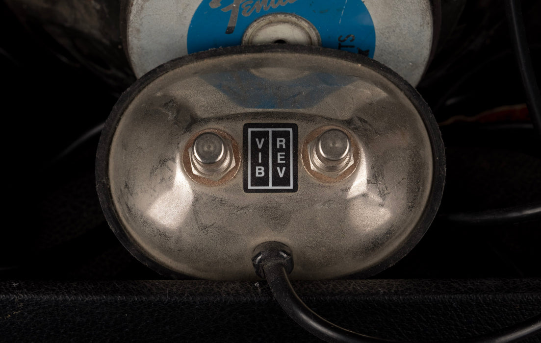 Pre Owned 1978 Fender Deluxe Reverb Guitar Amp Combo