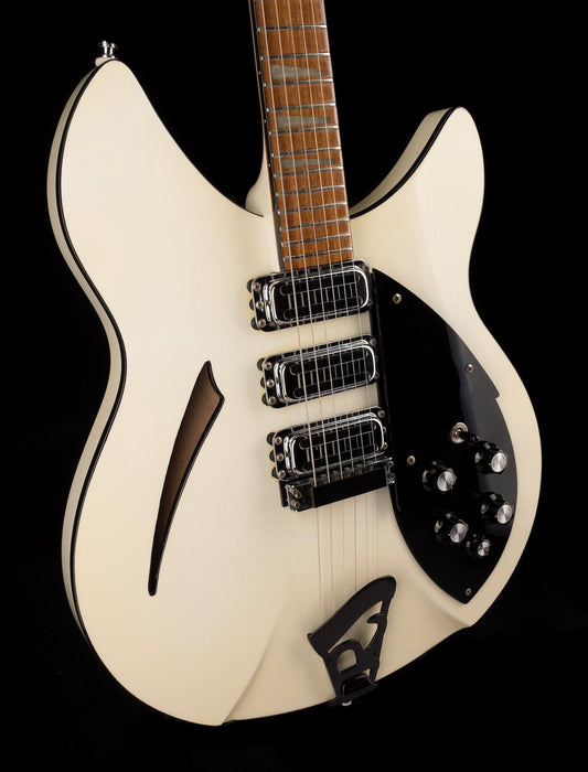 Pre Owned 1990 Rickenbacker 370WB White With Case