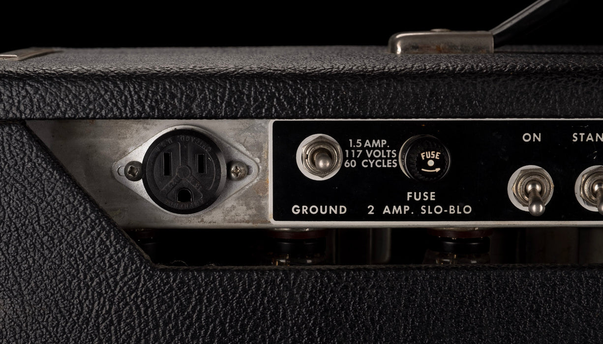 Pre Owned 1978 Fender Deluxe Reverb Guitar Amp Combo