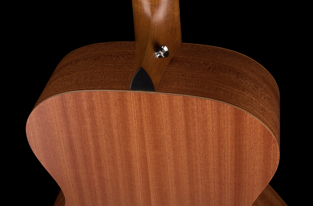 Taylor Academy 12e Left-Handed Acoustic Electric Guitar WIth Gig Bag