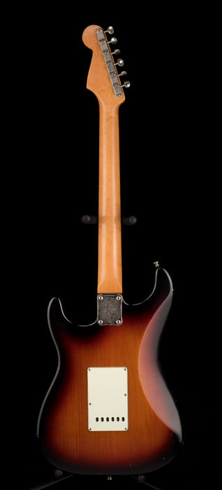 Used Fender American Vintage 1962 Stratocaster 3-Tone Sunburst with OHSC