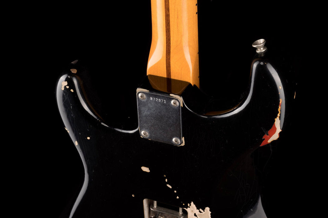 Pre-Owned Fender Custom Shop David Gilmour Stratocaster Relic Black over 3-Tone Sunburst