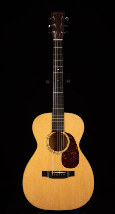 Used Martin Standard Series 0-18 Acoustic with OHSC