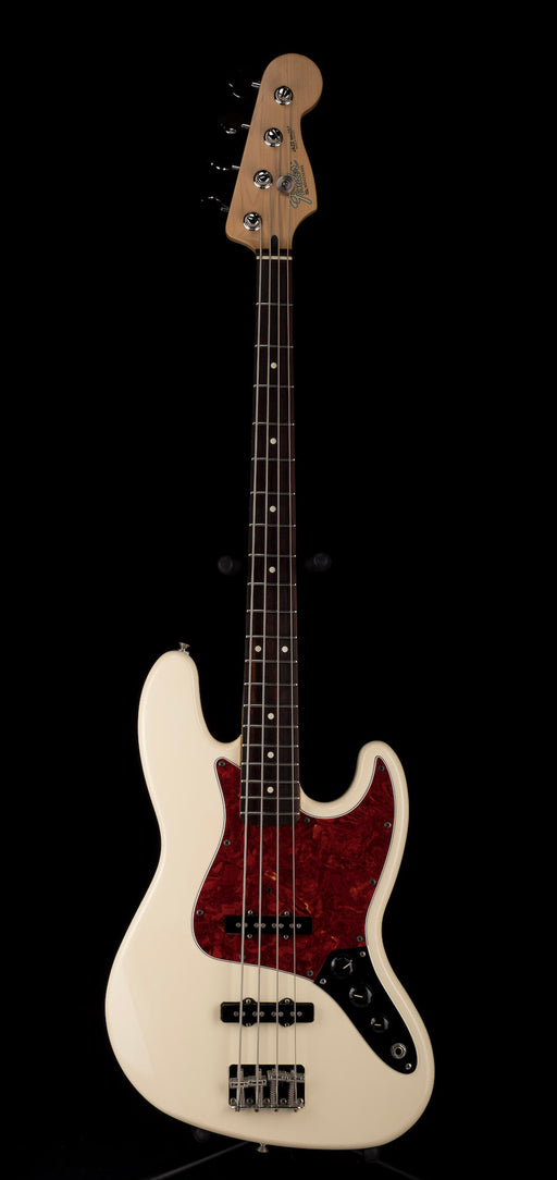 Used 2004 Fender Standard Jazz Bass Arctic White with Gig Bag