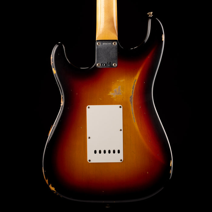 vPre Owned Fender Custom Shop 1963 Stratocaster Relic 3-Tone Sunburst With OHSC