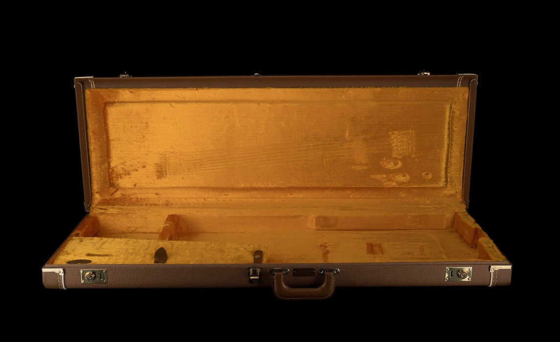 Used Fender American Vintage 1962 Stratocaster 3-Tone Sunburst with OHSC