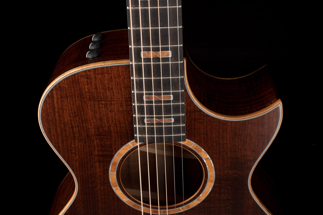Taylor Custom Grand Concert 12 Fret Figured Blackwood with Case