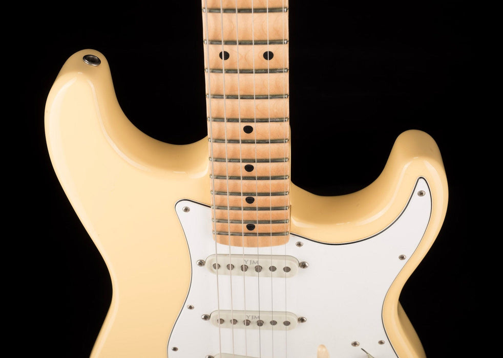 Used Fender Yngwie Malmsteen Stratocaster Vintage White with OHSC