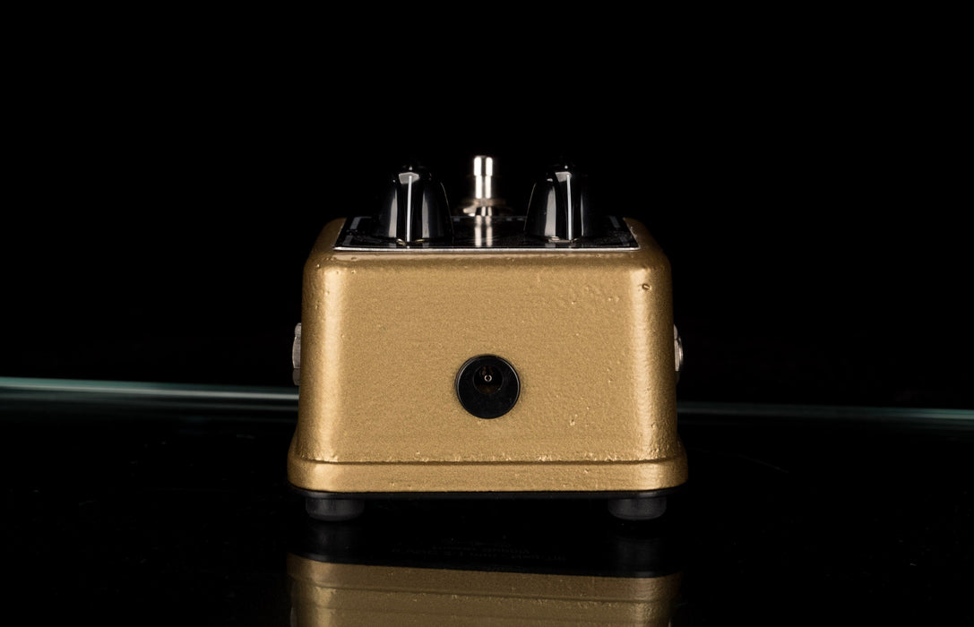 gold guitar pedal Used Tru-Fi Spider Fuzz Hammertone Gold Guitar Pedal — Truetone Music