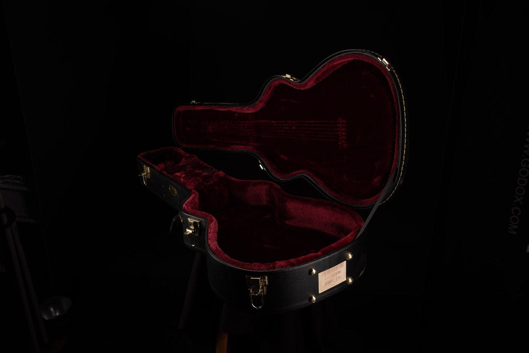 Used Guild Concert (M-120) Acoustic Guitar Hardshell Case Black