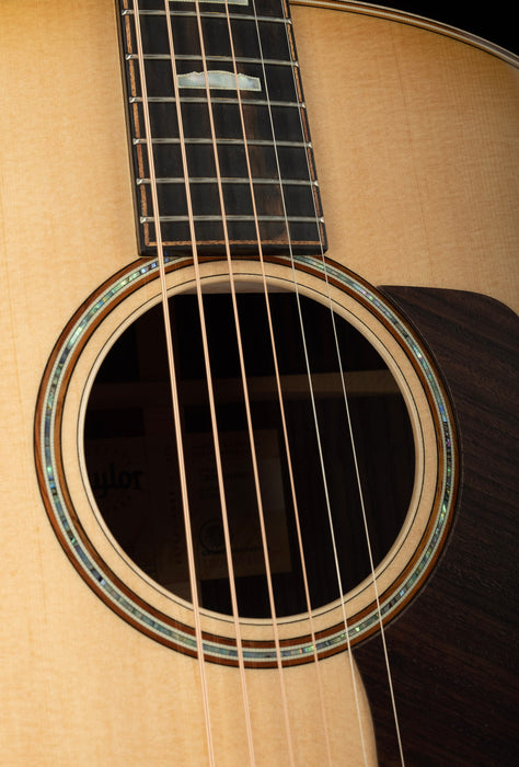 Taylor 818e Acoustic Electric Guitar