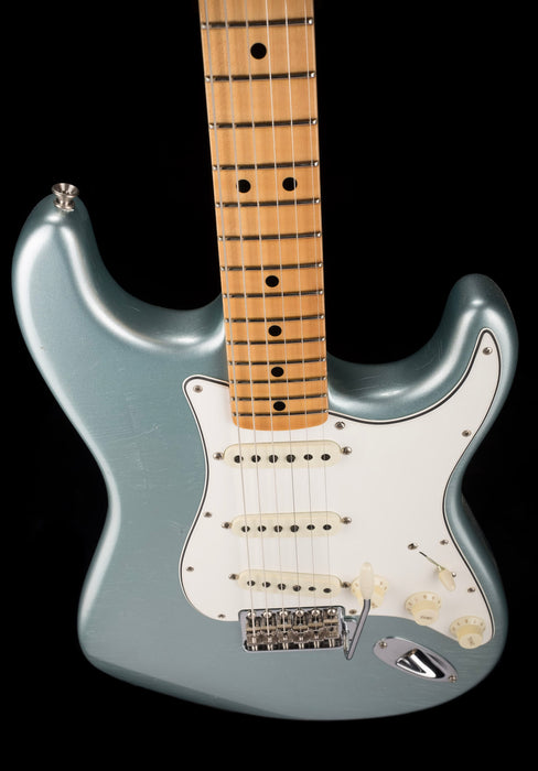 Fender Custom Shop '69 Stratocaster Journeyman Relic Aged Firemist Silver W Case