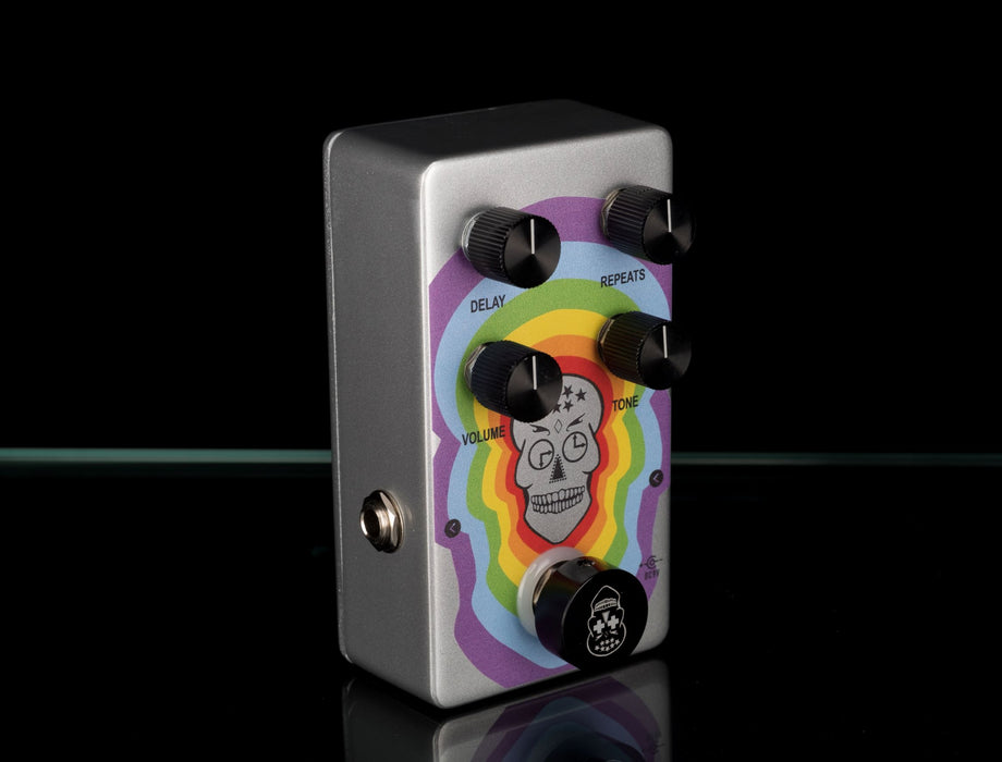 nirvana effects pedals Flattley Guitar Effect Pedals Silver Series Nirvana Analogue Delay Ped — Truetone Music