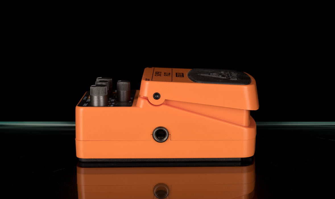 behringer sf300 super fuzz pedal Used Behringer SF300 Super Fuzz with Box — Truetone Music