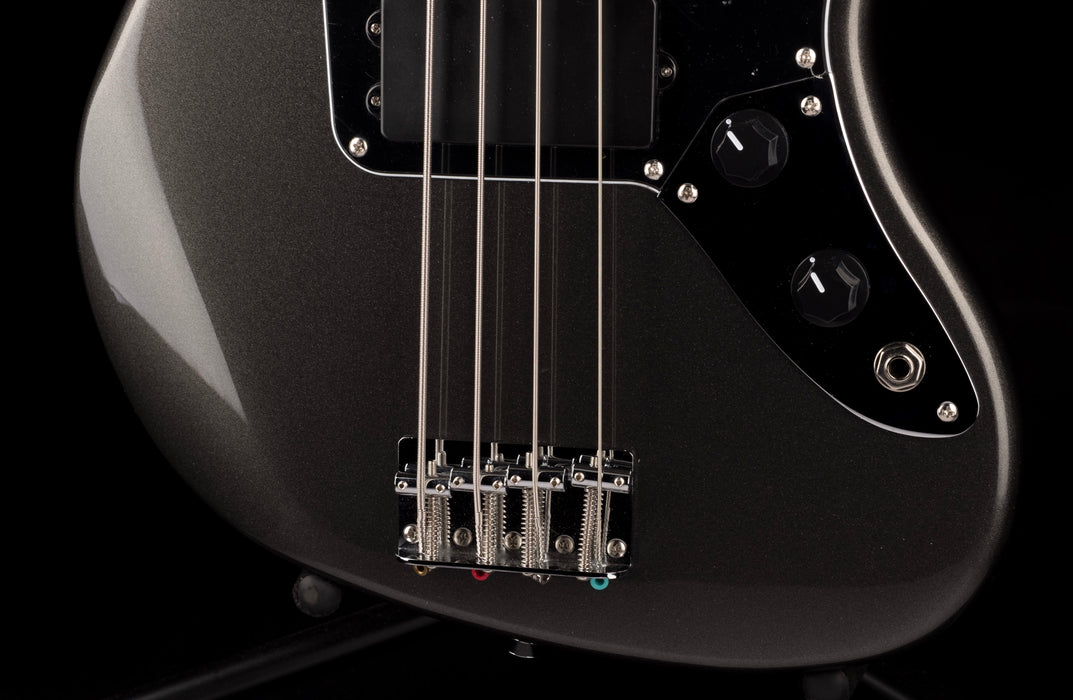 Squier Affinity Jaguar Bass H Charcoal Frost Metallic ***B-Stock***