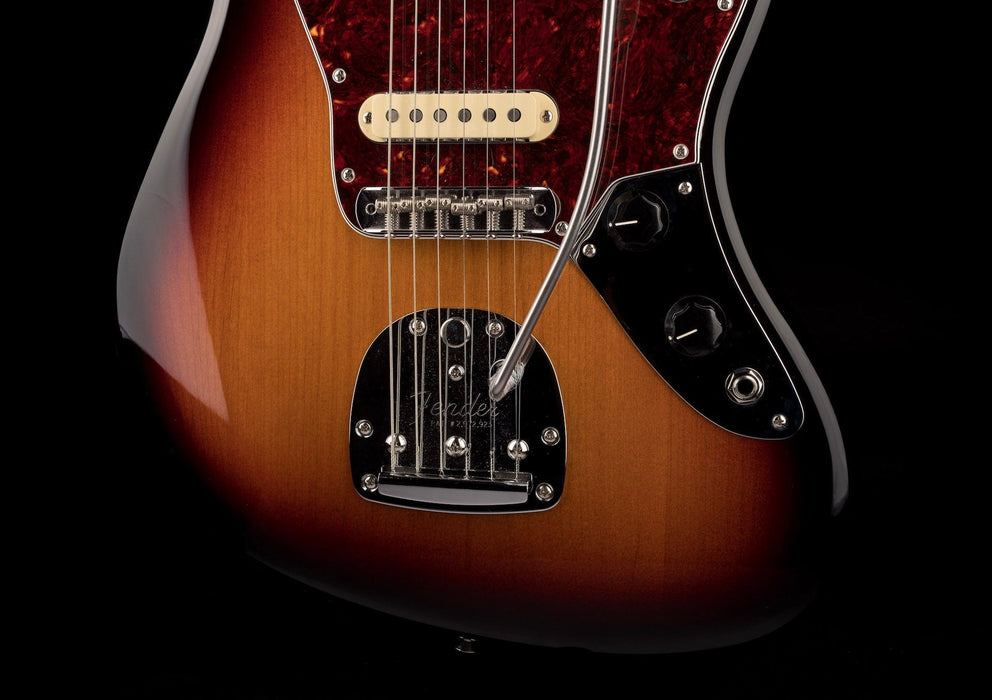 Used Fender Vintera '60s Jaguar 3-Color Sunburst With Gig Bag