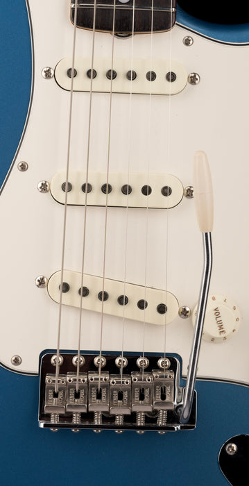 Fender Custom Shop 1966 Stratocaster Deluxe Closet Classic Aged Lake Placid Blue