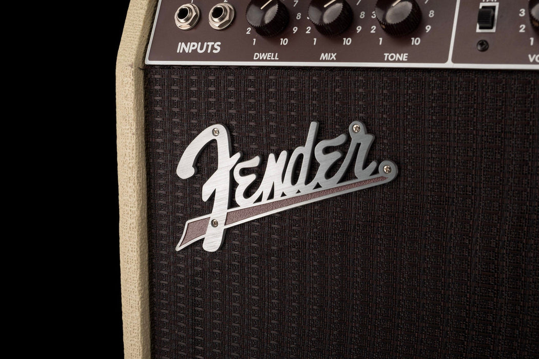 Used Fender 20th Anniversary Edition Vibro-King Blonde Guitar Amp Combo