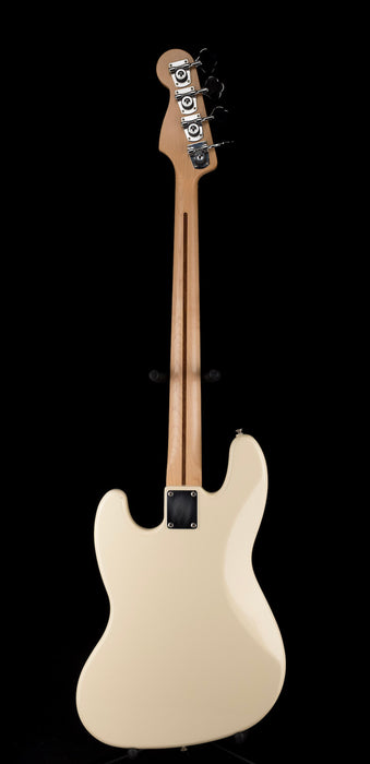 Used 2004 Fender Standard Jazz Bass Arctic White with Gig Bag