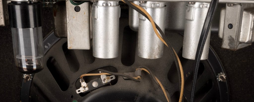 Vintage 1968 Fender Deluxe Reverb Black/Silver Guitar Amp Combo