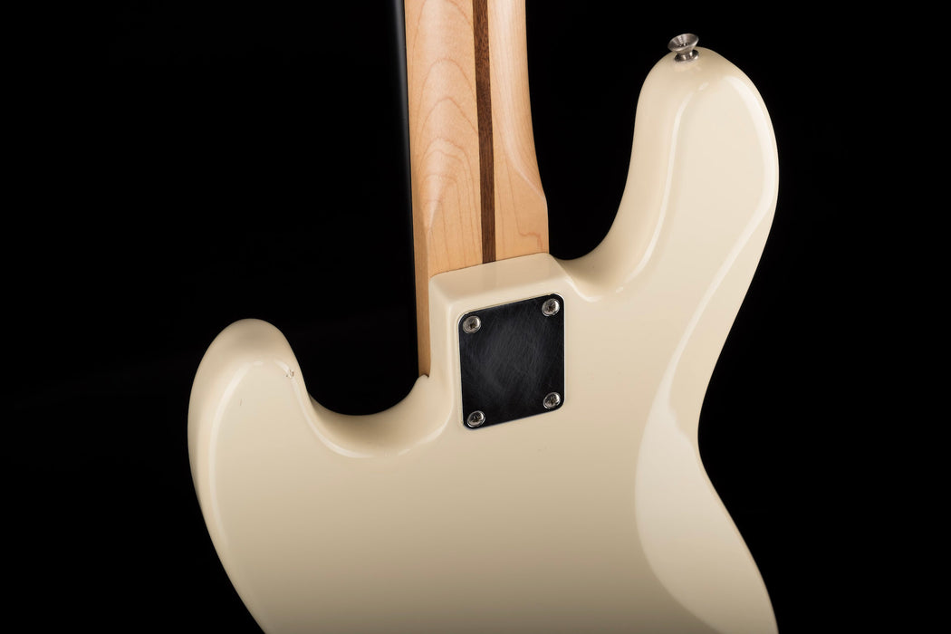 Used 2004 Fender Standard Jazz Bass Arctic White with Gig Bag