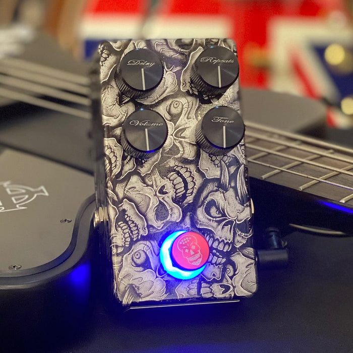 bass delay pedal Flattley Guitar Effect Pedals Platinum Series Bass Nirvana Analogue De — Truetone Music
