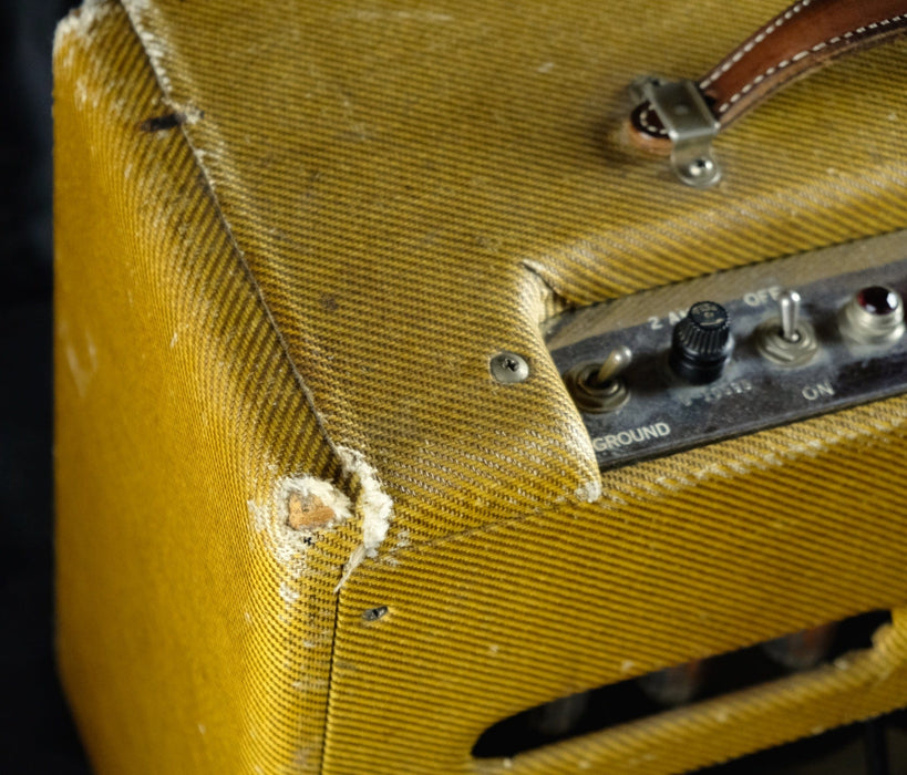 Pre-Owned Vintage 1957 Fender Deluxe Tweed 5E3 Circuit