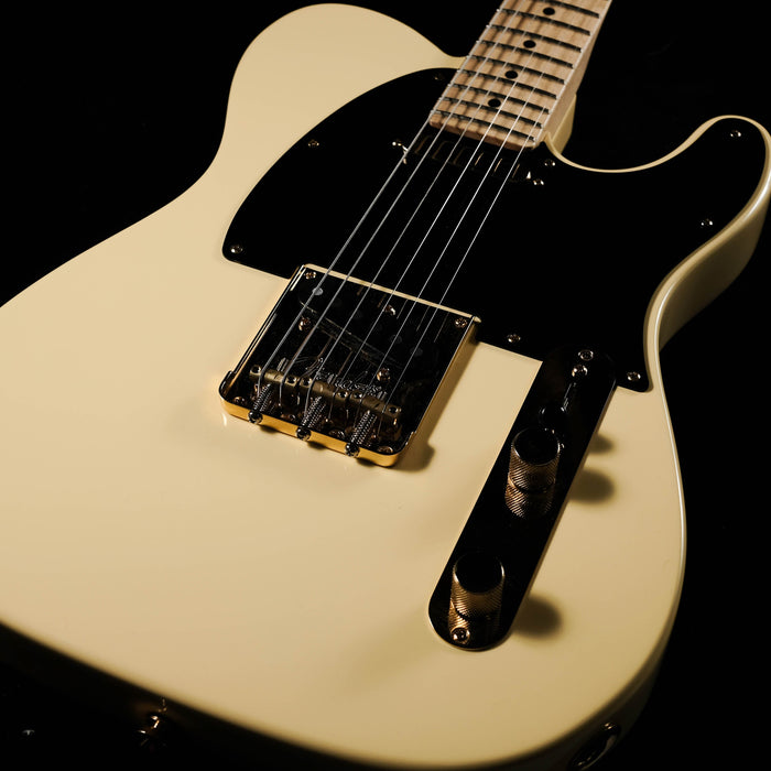Used Fender Limited Edition American Pro Telecaster Vintage White Gold Hardware G&G Case