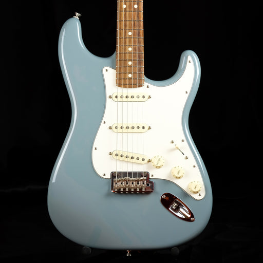 Pre Owned Fender American Pro Stratocaster Rosewood Fingerboard Sonic Gray Electric Guitar With OHSC
