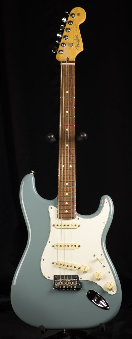 Pre Owned Fender American Pro Stratocaster Rosewood Fingerboard Sonic Gray Electric Guitar With OHSC