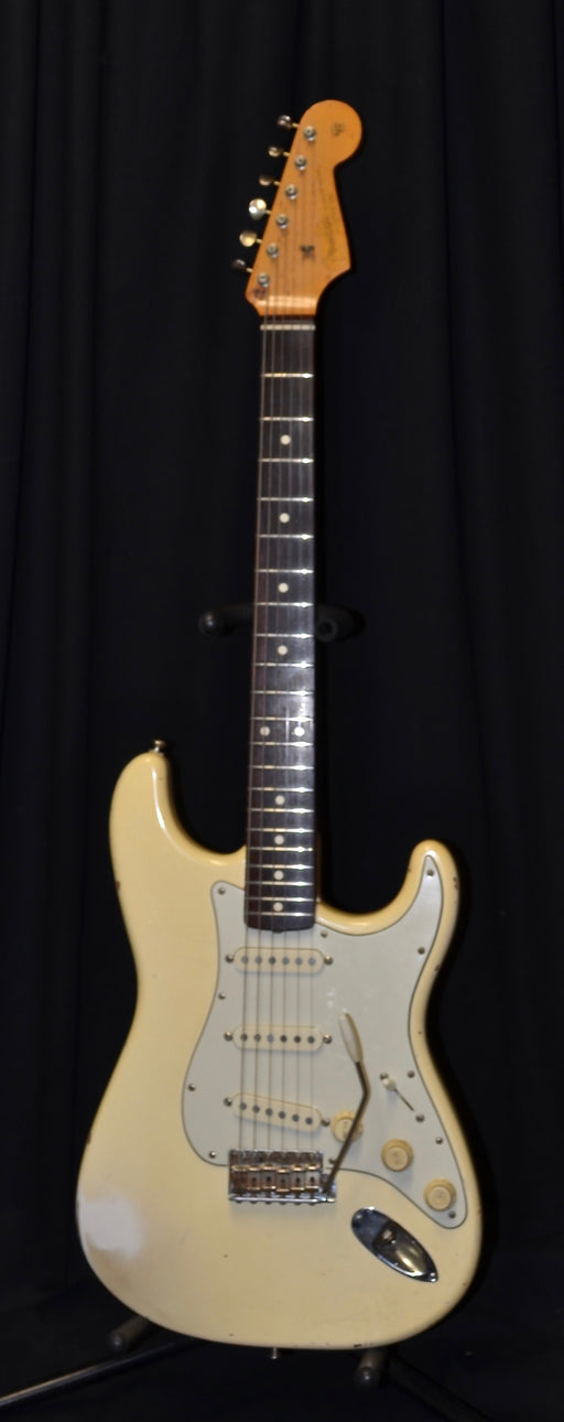 Pre Owned '98 Fender Custom Shop Vince Cunetto Era Relic Stratocaster Olympic White