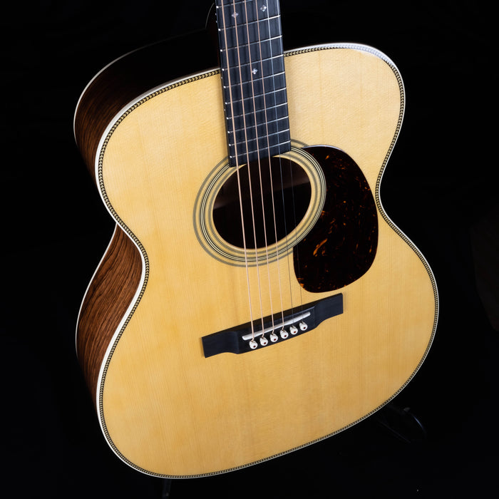 Martin Custom Shop 000 Size 28 Style Guatemalan Rosewood with Engelmann Spruce Top