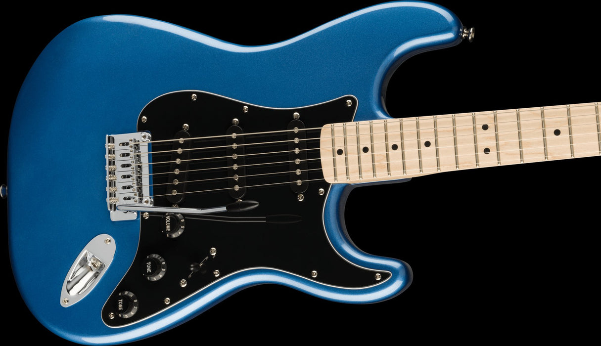 Squier Affinity Series Stratocaster Maple Fingerboard Black Pickguard Lake Placid Blue