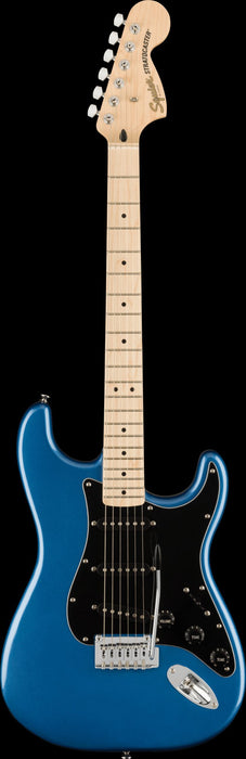 Squier Affinity Series Stratocaster Maple Fingerboard Black Pickguard Lake Placid Blue