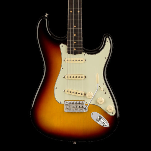 Fender American Vintage II 1961 Stratocaster Rosewood Fingerboard 3-Color Sunburst With Case