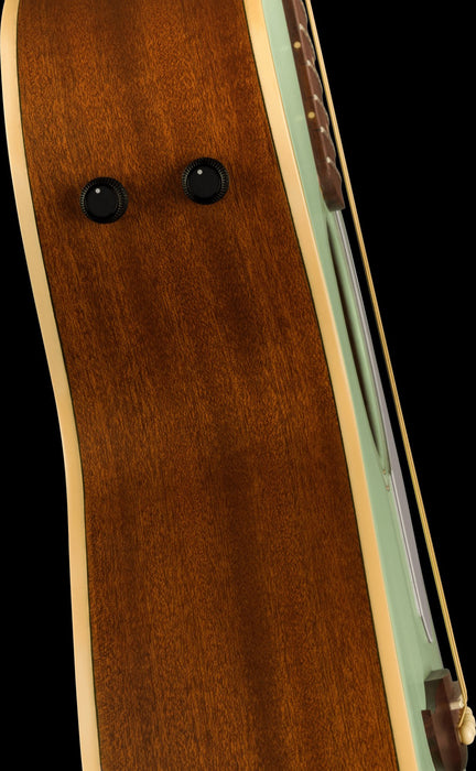 Fender Newporter Player, Walnut Fingerboard, White Pickguard, Surf Green