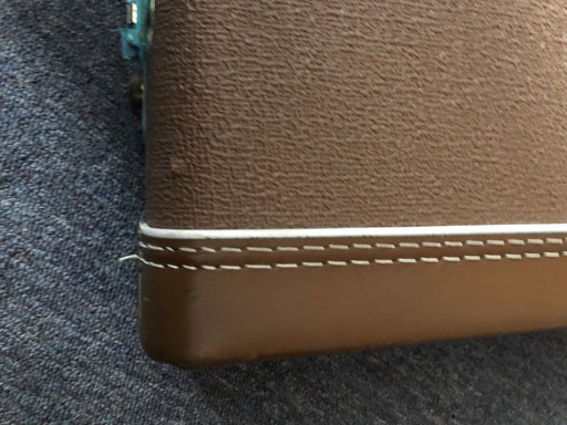 Used Fender Deluxe Hardshell Bass Case Brown Tolex USA Made G&G Case