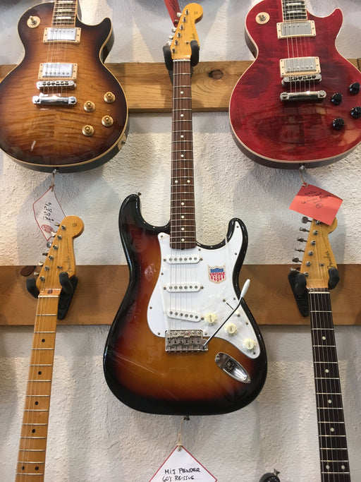 Used Fender Made in Japan '60s Vintage Reissue Rosewood Fingerboard Stratocaster - Sunburst With Bag