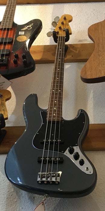 Used Fender Made in Japan '62 Reissue Jazz Bass Rosewood Fingerboard Inca Silver With Bag