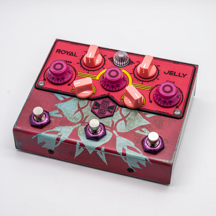 BeetronicsFX Custom Shop Pinkish Royal Jelly Overdrive Fuzz Guitar Pedal